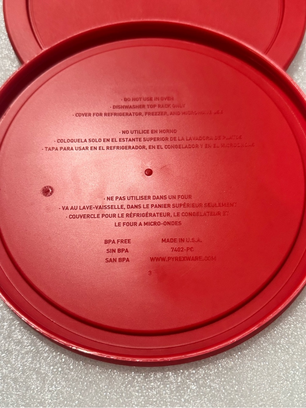 Pyrex Red Round Plastic Storage Lid - Picture 4 of 5